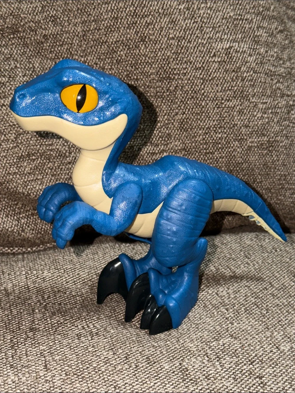 2020 Mattel Imaginex Jurassic world Raptor Dinosaur Figure 10” Blue Big Eyes
